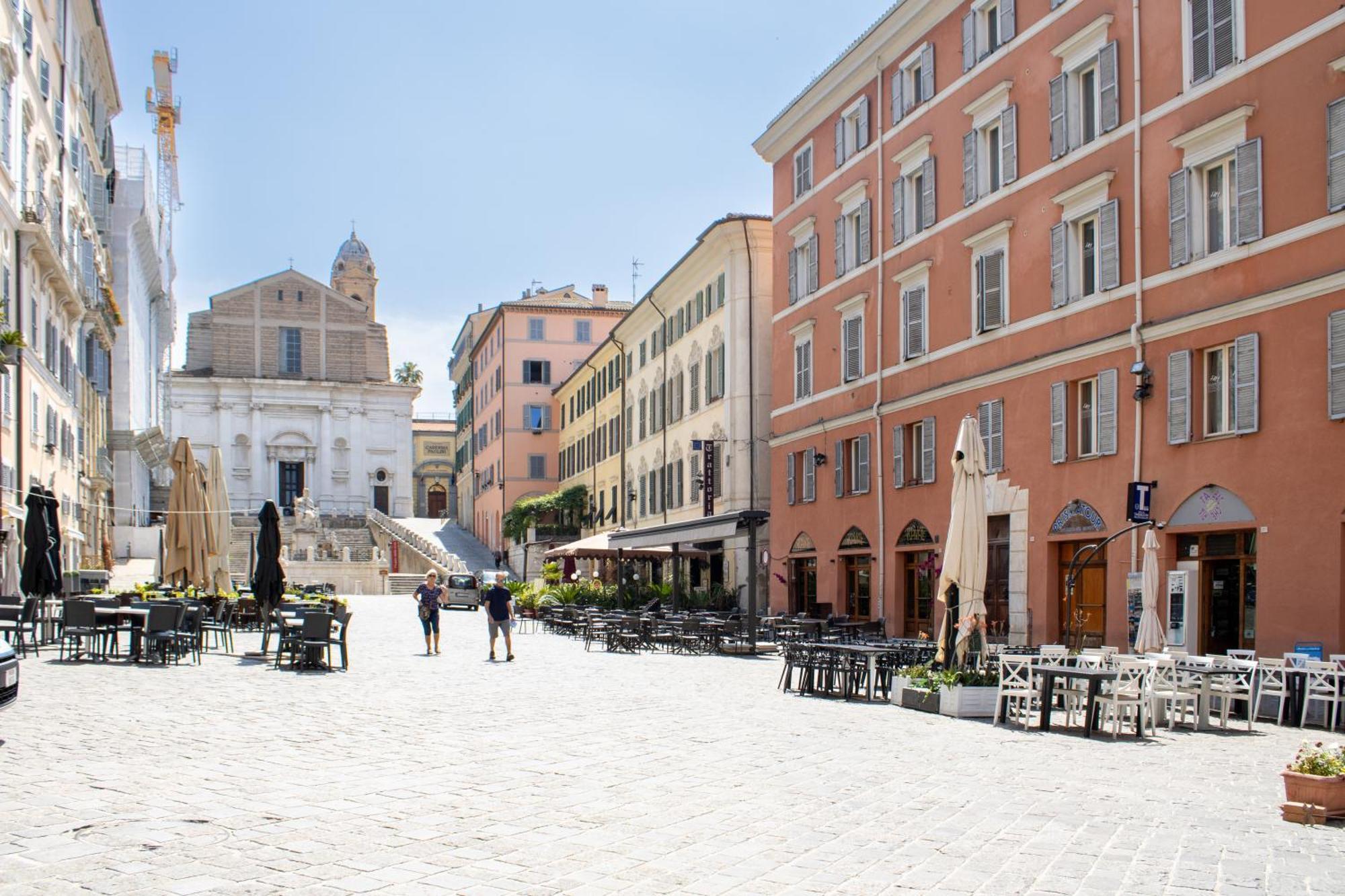 Apartamento Palazzo Tancredi Ancona Exterior foto